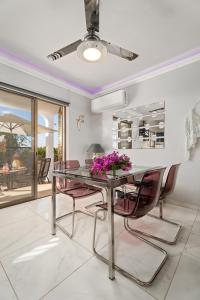 Posezení v ubytování Ayia Napa Villa Jasmine Sirens Beach Dom na Cyprze + 54 fotografií