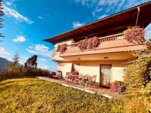 Balkón nebo terasa v ubytování Chalet Panoramaview Garten Sauna Ski out