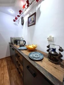 Nhà bếp/bếp nhỏ tại 3-Room Delta Modern Residence