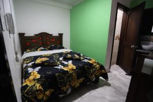 Postel nebo postele na pokoji v ubytování Hôtel d’lyon