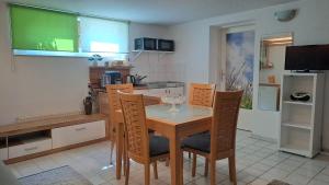 Kuchyňa alebo kuchynka v ubytovaní Apartment an der Hutweide