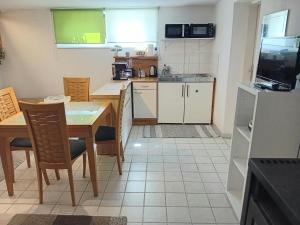 Kuchyňa alebo kuchynka v ubytovaní Apartment an der Hutweide