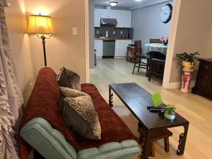 Η κουζίνα ή μικρή κουζίνα στο Guest Suite in Peggy's Cove Area
