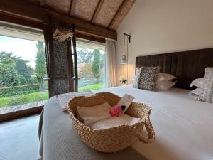 Cama ou camas em um quarto em Villa Margaridi mais 37 fotos