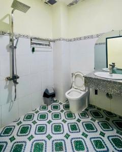 Ένα μπάνιο στο 86 Homestay Phan Thiết