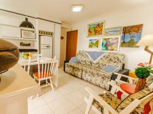 Dapur atau dapur kecil di Residencial Órion Condomínio Piscina 250m Praia Balneário Piçarras
