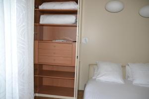 Posteľ alebo postele v izbe v ubytovaní La Villa d'Auteuil, Paris 16, rénovée