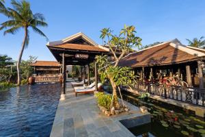 Bazén v ubytování Sứ Retreat Hoi An - Riverfront Resort nebo v jeho okolí + 32 fotografií
