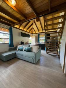 Posezení v ubytování NAHIKI Lodge