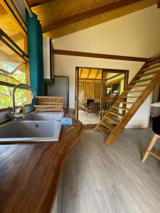 Posezení v ubytování NAHIKI Lodge