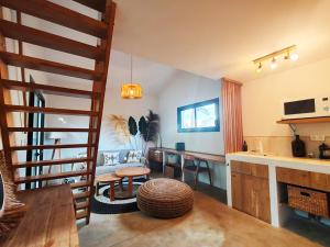 Kuchyň nebo kuchyňský kout v ubytování COLIVER - COLIVING A LA RÉUNION