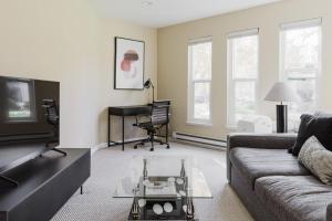 Μια τηλεόραση ή/και κέντρο ψυχαγωγίας στο Blueground Fremont 2bd apartment SFO-1753