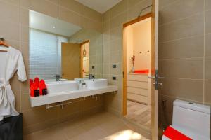 Fotografie z fotogalerie ubytování 4bdr Modern Villa Signature by CapitalPro ve městě Phuket + 33 fotografií