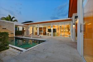 Fotografie z fotogalerie ubytování 4bdr Modern Villa Signature by CapitalPro ve městě Phuket