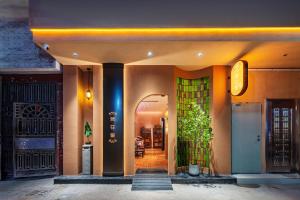 Framhlið eða inngangur Chaozhou Fanhuali B&B