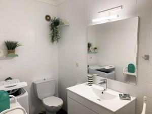 Kúpeľňa v ubytovaní AwayDays - Luminoso Apartamento en BAHIA