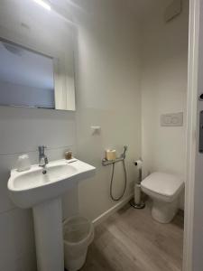 Albergo del Pozzo的一间浴室