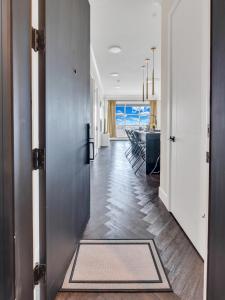 Gambar di galeri bagi Elegant Space in Currie di Calgary