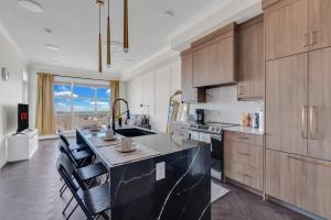 Gambar di galeri bagi Elegant Space in Currie di Calgary