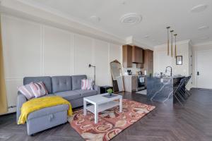 Gambar di galeri bagi Elegant Space in Currie di Calgary