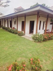 Zahrada ubytování Manjuwele Lodge