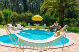 Πισίνα στο ή κοντά στο Villa charmante 3 étoiles à Biarritz Anglet, piscine privée et jardin.