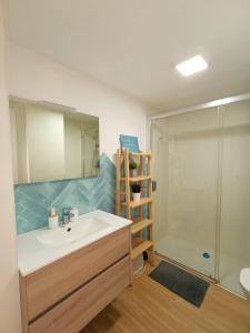 Ένα μπάνιο στο Play-Puig Beach Flat