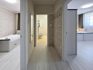 Ένα μπάνιο στο Camille Apartmanhouse