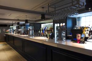 A área de bar ou lounge em The Cross Keys