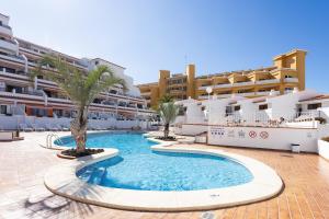 Piscina di Home2Book Ocean Park Cozy Apt with Pool, Adeje o nelle vicinanze