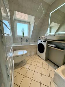 Koupelna v ubytování Auszeit - Modern Zentral, Sauna, Balkon