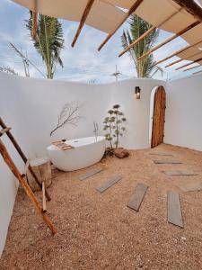 Koupelna v ubytování Kamari Cafe&Resort Kohlarn คามารีคาเฟ่แอนด์รีสอร์ทเกาะล้าน