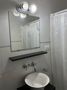 Ένα μπάνιο στο Hotel Flamingo