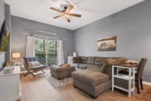 Χώρος καθιστικού στο Gorgeous Bahama Bay Condo!