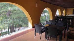 A balcony or terrace at Foresteria La Torretta