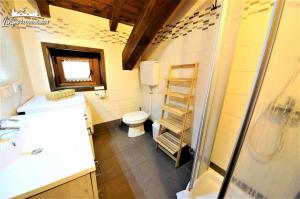 Kúpeľňa v ubytovaní Chalet 1816 by Livigno Accomodation