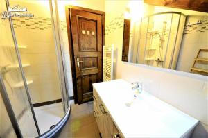 Kúpeľňa v ubytovaní Chalet 1816 by Livigno Accomodation