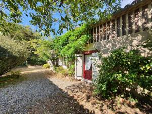 Taman di luar Maison rénovée à Reaup Lisse - Clévacances 2 Clés