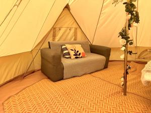 North Coast Glamping - The Open 2025的休息区