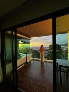 Balkón nebo terasa v ubytování Thebirdhouse Patong Phuket 102
