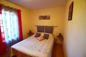 Afbeelding uit fotogalerij van Maison ancienne à Madaillan - Clévacances 3 clés in Madaillan