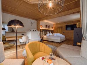 Postel nebo postele na pokoji v ubytování Relais&Châteaux Spa-Hotel Jagdhof