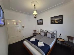 Letto o letti in una camera di Authentic Belgrade Centre Hostel - Only Private Rooms, Paid Parking on-site, Mandatory Reservation