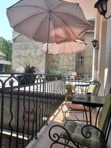 Balcone o terrazza di Authentic Belgrade Centre Hostel - Only Private Rooms, Paid Parking on-site, Mandatory Reservation