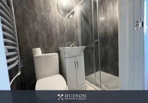 Koupelna v ubytování Open Plan Townhouse in Shrewsbury