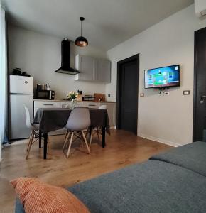 A kitchen or kitchenette at Fabio Haus Trieste