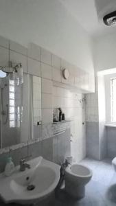 Ένα μπάνιο στο Roma Garbatella - Garby Loft
