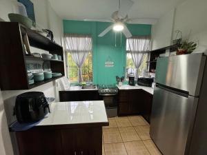 Cucina o angolo cottura di Casa Willow Spacious And Relaxing Property