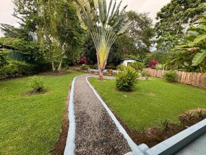 Giardino di Casa Willow Spacious And Relaxing Property