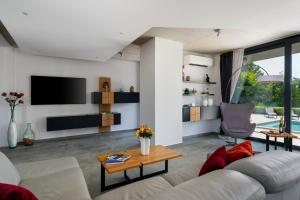 Posedenie v ubytovaní Martincic residence - 5 stars luxury with pool heating on 4000m2